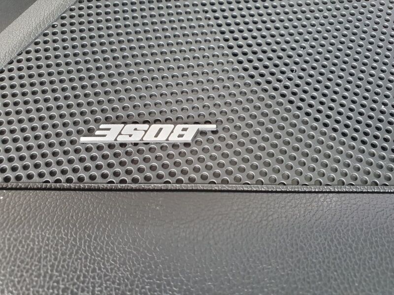 More views of Kia Sorento