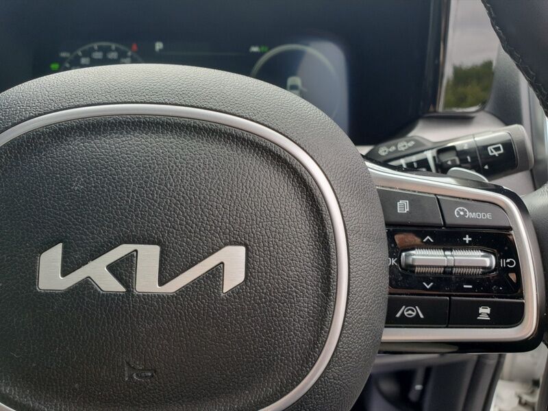 More views of Kia Sorento