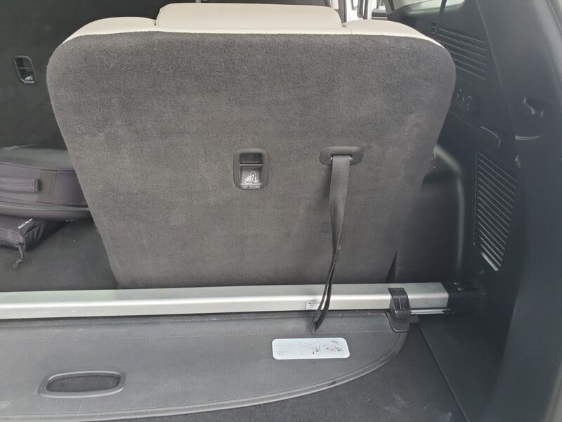 More views of Kia Sorento