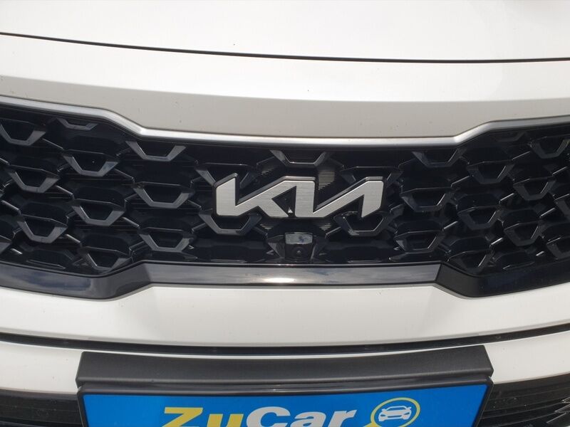 More views of Kia Sorento
