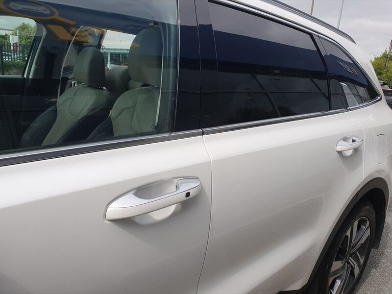 More views of Kia Sorento