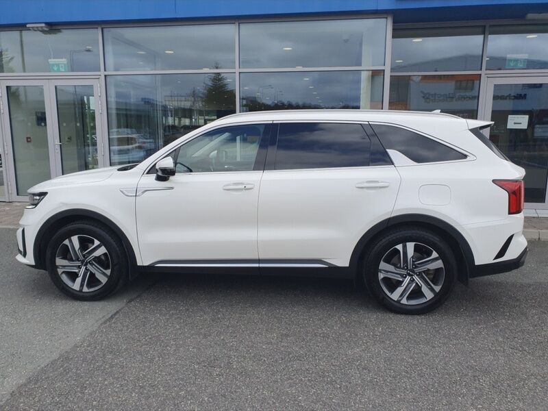 More views of Kia Sorento