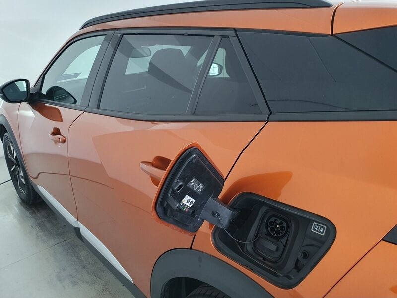 More views of Peugeot 2008