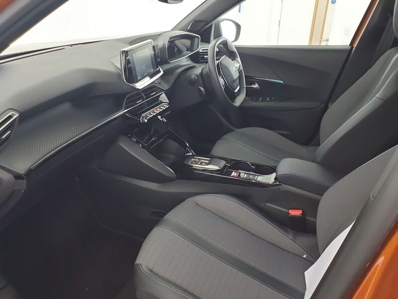 More views of Peugeot 2008
