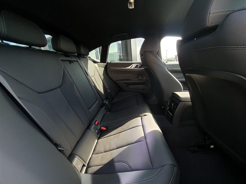 More views of BMW i4