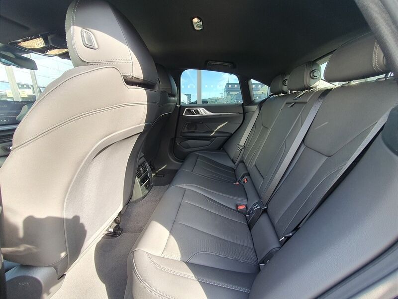 More views of BMW i4