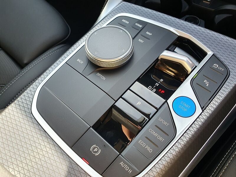 More views of BMW i4