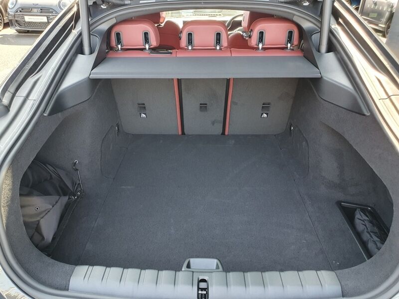 More views of BMW i4