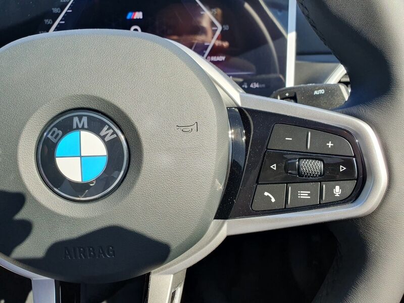 More views of BMW i4