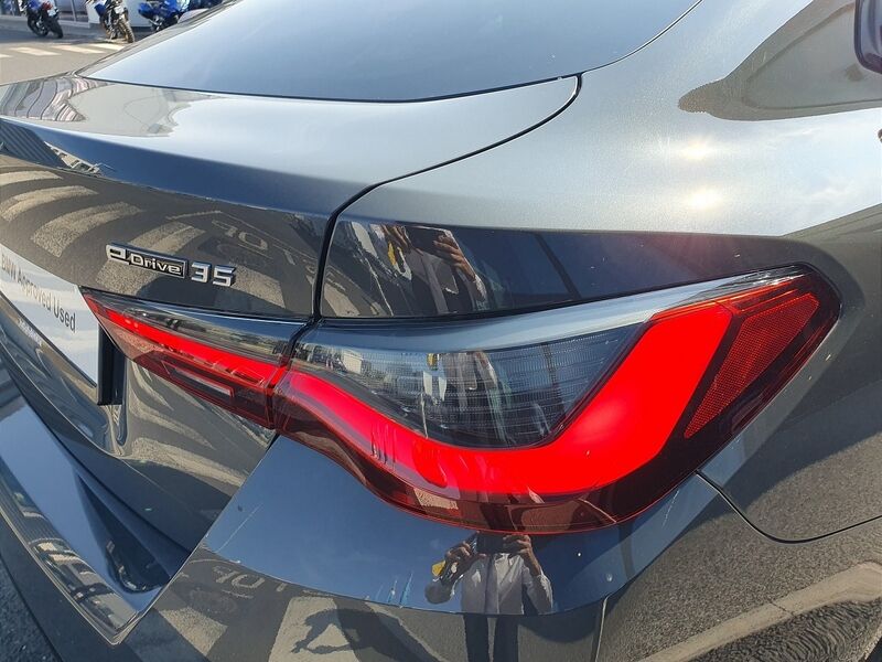 More views of BMW i4