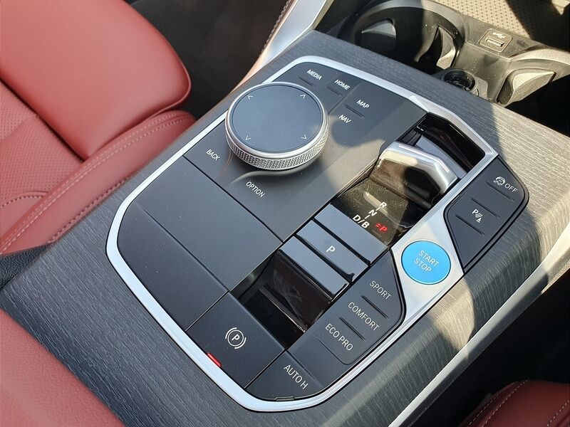More views of BMW i4