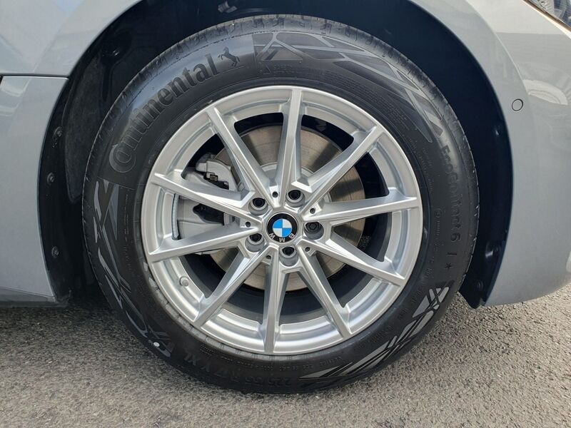 More views of BMW i4