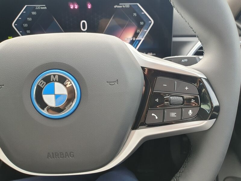 More views of BMW i4