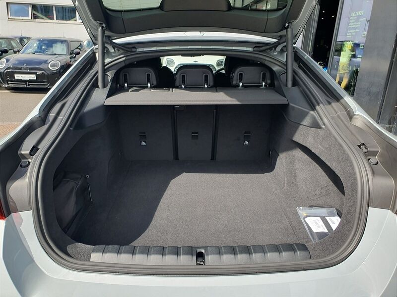 More views of BMW i4