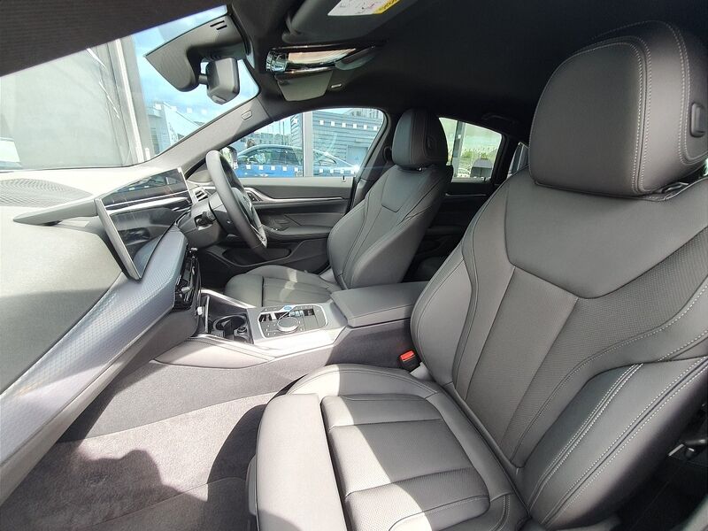 More views of BMW i4