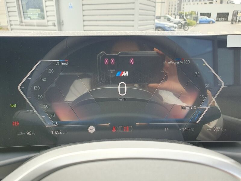More views of BMW i4