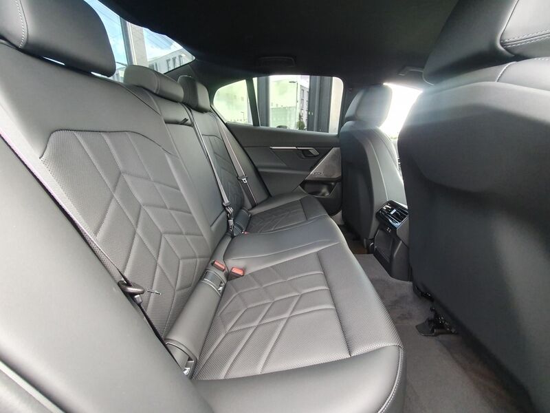 More views of BMW 5-Series