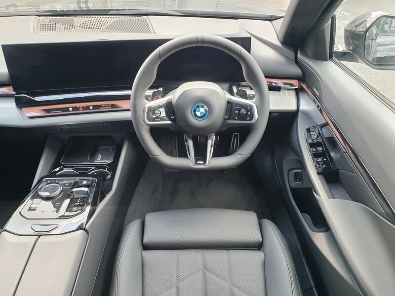 More views of BMW 5-Series
