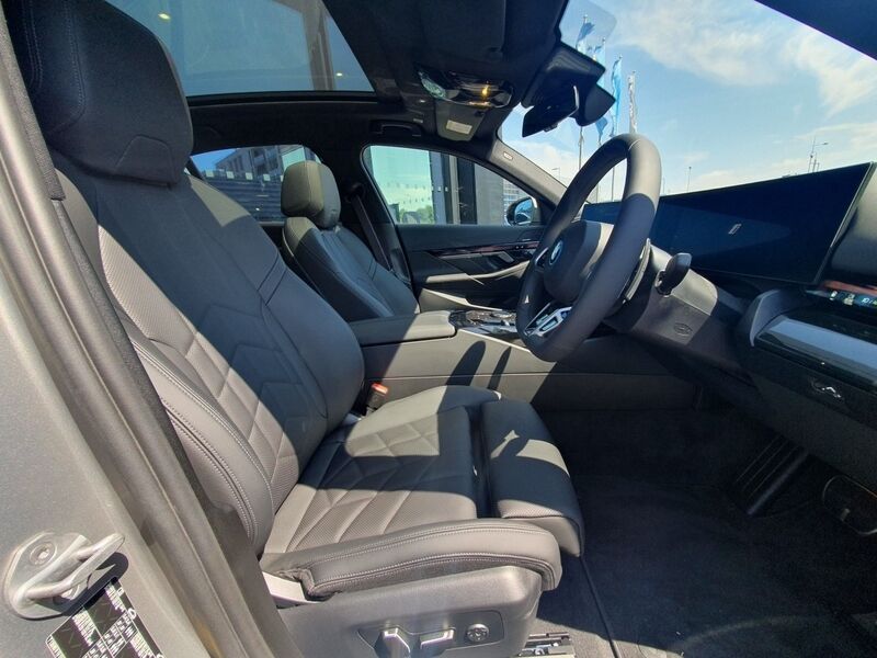 More views of BMW 5-Series