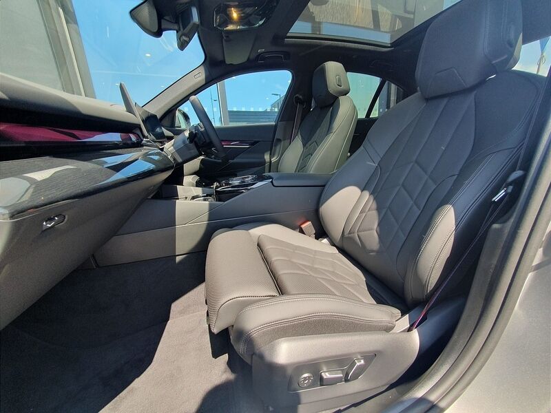 More views of BMW 5-Series