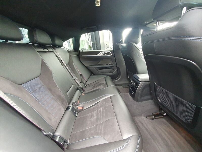 More views of BMW i4