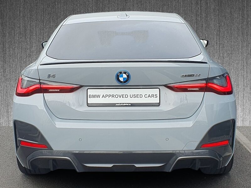 More views of BMW i4