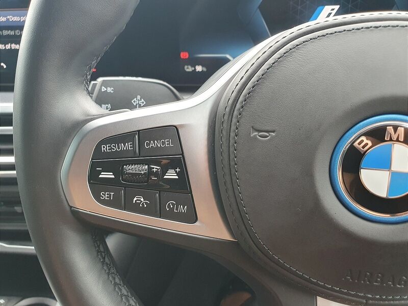 More views of BMW i4