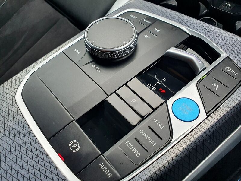More views of BMW i4
