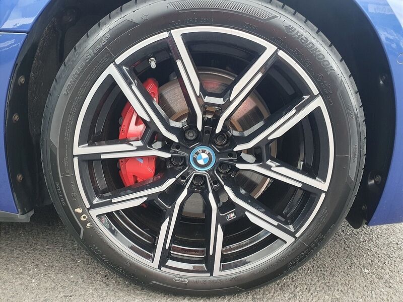 More views of BMW i4