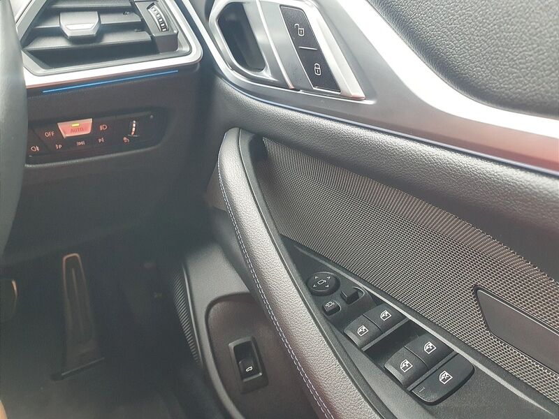 More views of BMW i4
