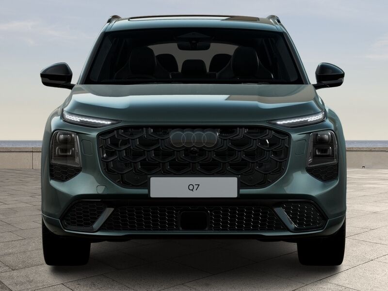 More views of Audi Q7