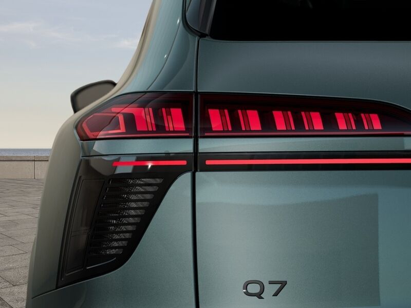 More views of Audi Q7