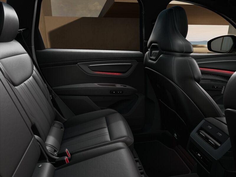 More views of Audi Q7