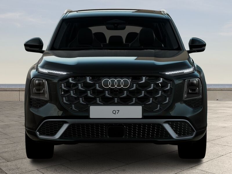 More views of Audi Q7