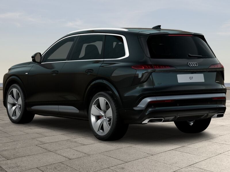 More views of Audi Q7