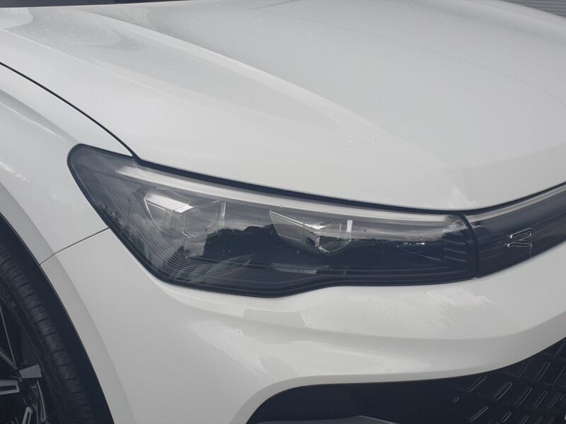 More views of Volkswagen Tiguan