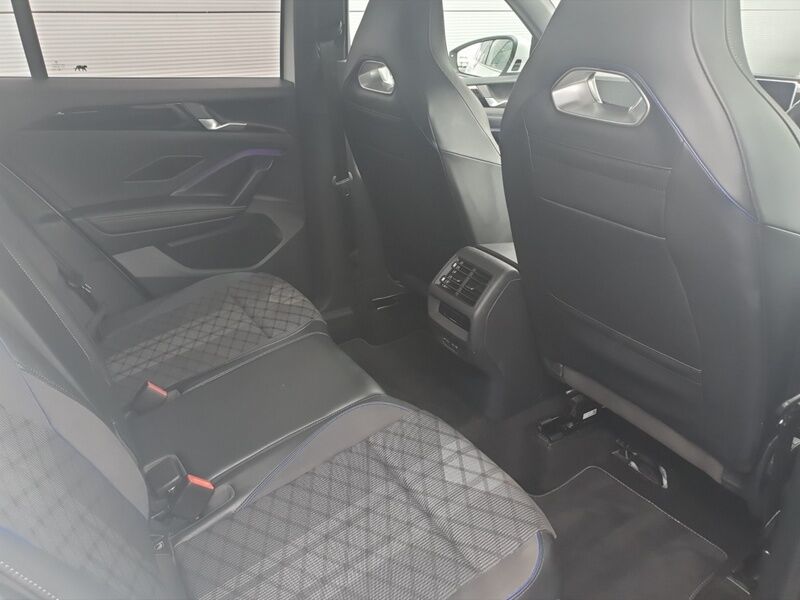 More views of Volkswagen Tiguan