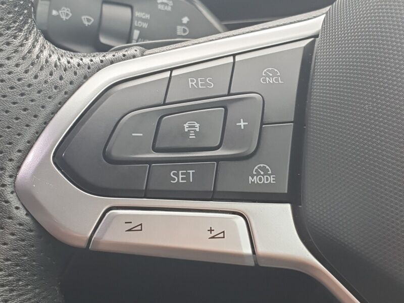 More views of Volkswagen Tiguan