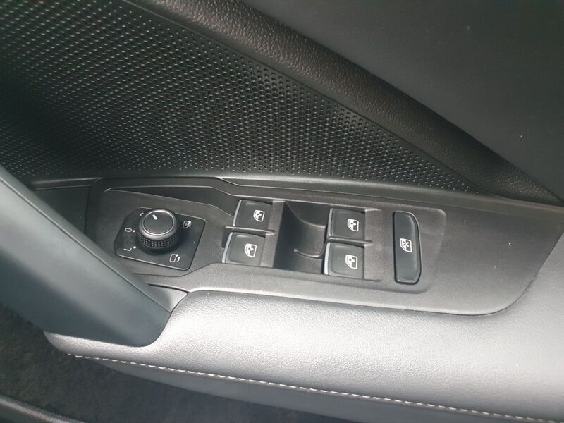 More views of Volkswagen Tiguan
