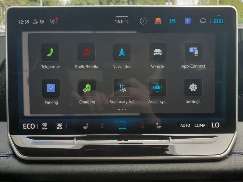 More views of Volkswagen Tiguan