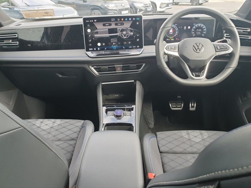 More views of Volkswagen Tiguan