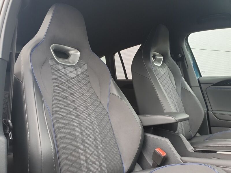 More views of Volkswagen Tiguan