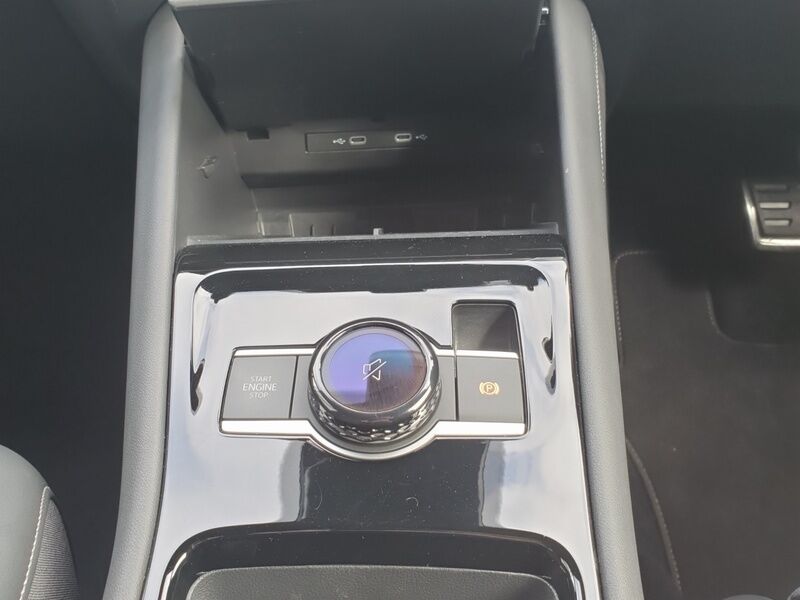 More views of Volkswagen Tiguan