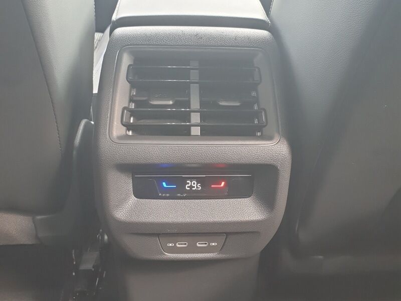 More views of Volkswagen Tiguan