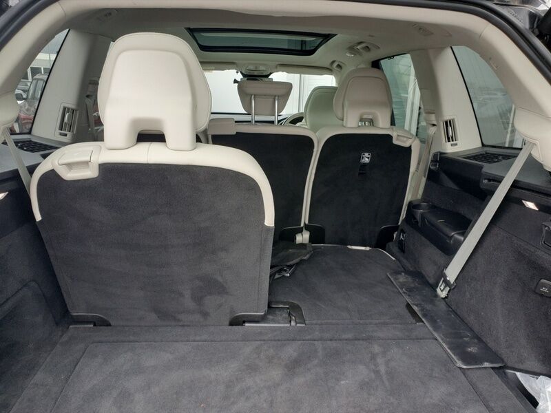 More views of Volvo XC90