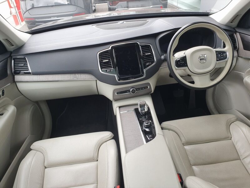 More views of Volvo XC90