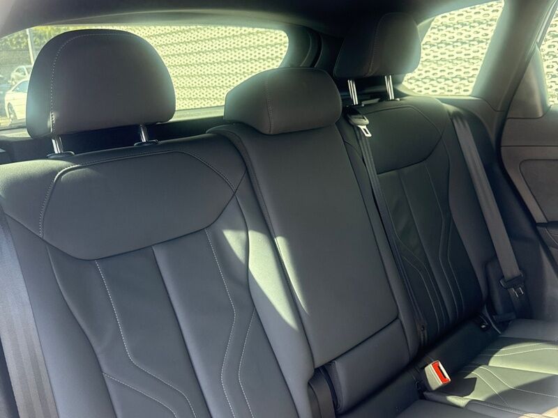 More views of Audi Q3