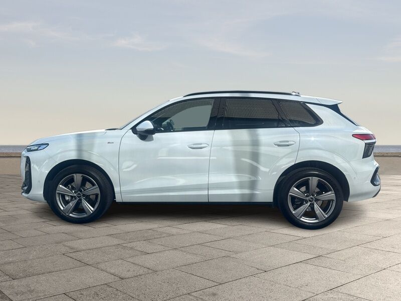 More views of Audi Q3
