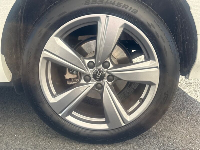 More views of Audi Q3