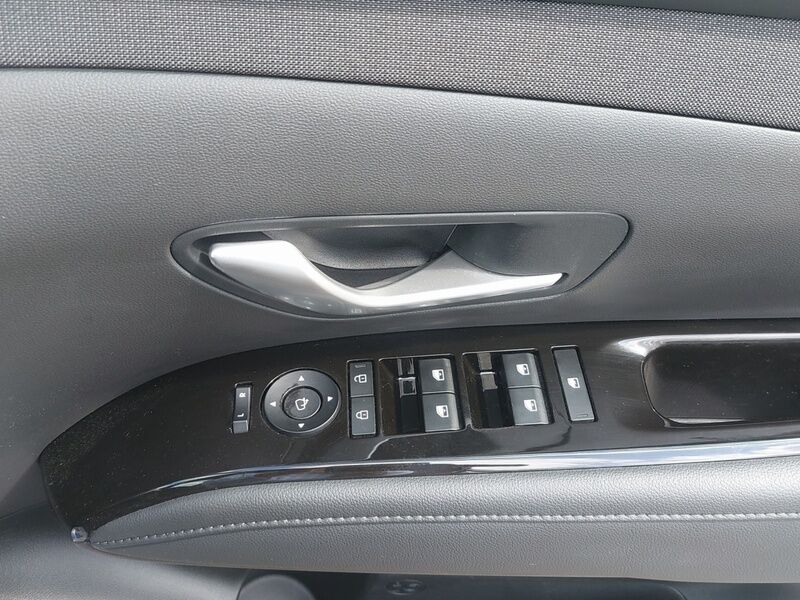 More views of Hyundai Tucson